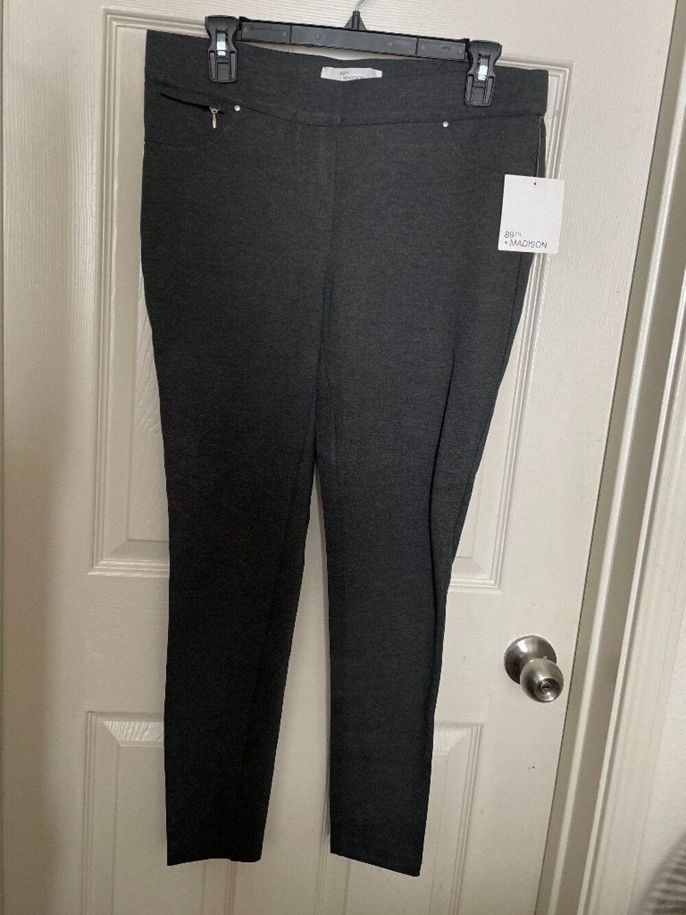 89th and Madison Gray Petite Pants-NWT